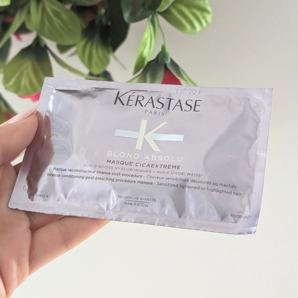 FREE with purchase | Kérastase Blond Absolu Strengthening Hair Mask Sample Size